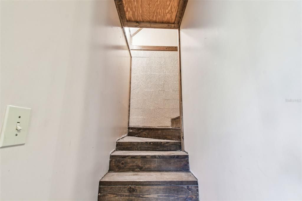 For Sale: $799,900 (5 beds, 2 baths, 3467 Square Feet)