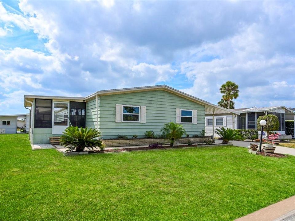 Active With Contract: $195,000 (3 beds, 2 baths, 1456 Square Feet)