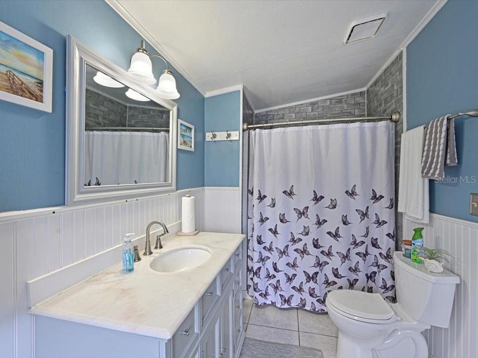 Active With Contract: $195,000 (3 beds, 2 baths, 1456 Square Feet)