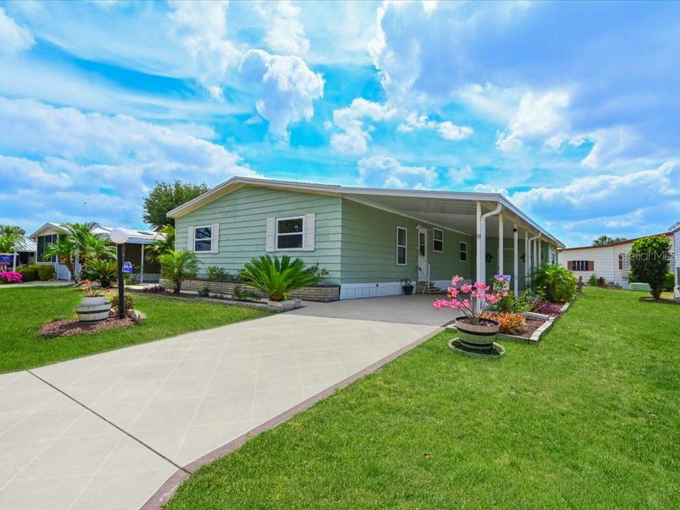 Active With Contract: $195,000 (3 beds, 2 baths, 1456 Square Feet)