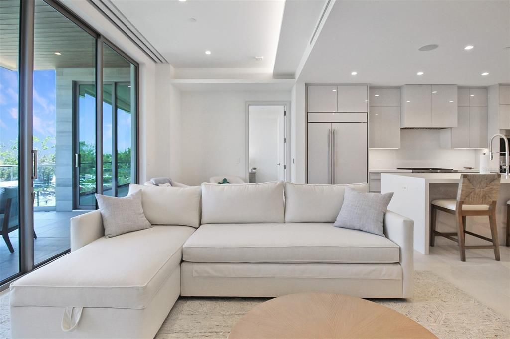 В аренду: $25,000 (1 спален, 2 ванн, 1600 Квадратных фут)