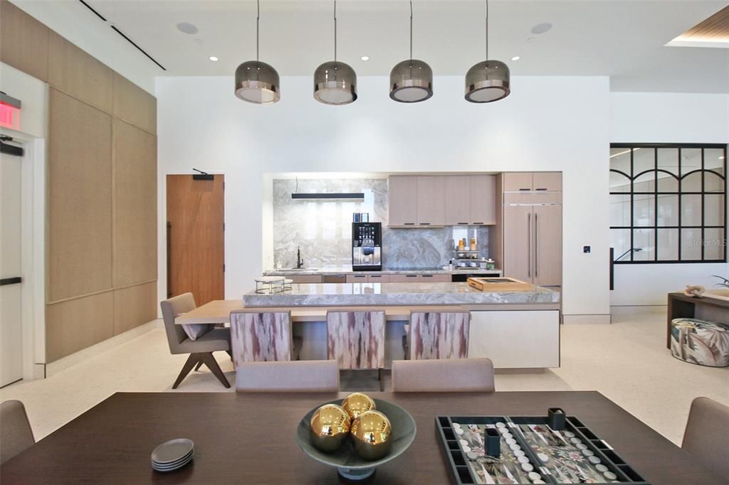 В аренду: $25,000 (1 спален, 2 ванн, 1600 Квадратных фут)