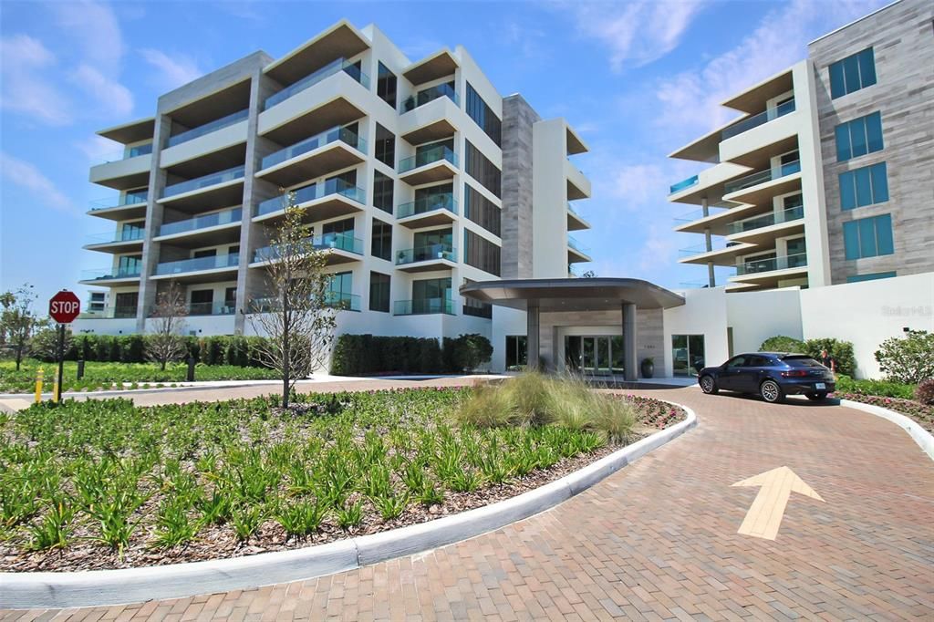 В аренду: $25,000 (1 спален, 2 ванн, 1600 Квадратных фут)