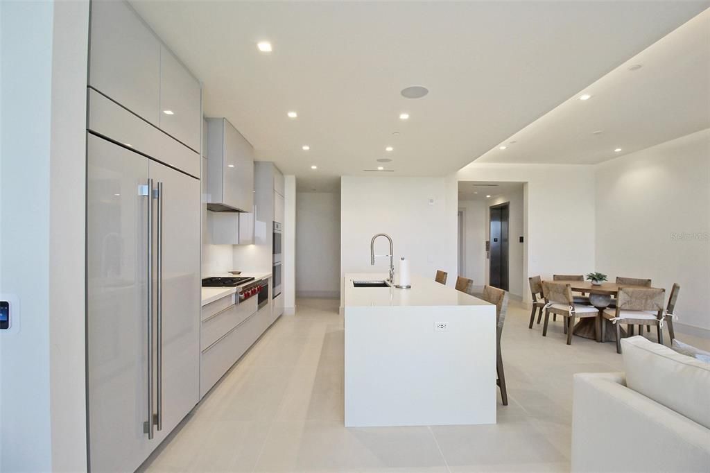 В аренду: $25,000 (1 спален, 2 ванн, 1600 Квадратных фут)