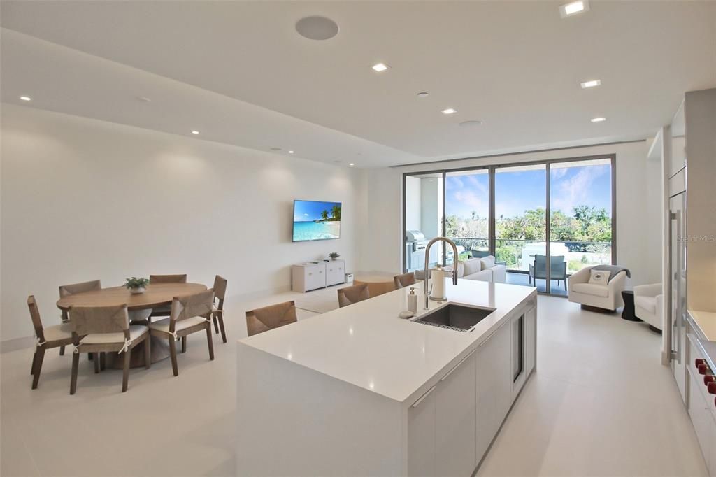 В аренду: $25,000 (1 спален, 2 ванн, 1600 Квадратных фут)