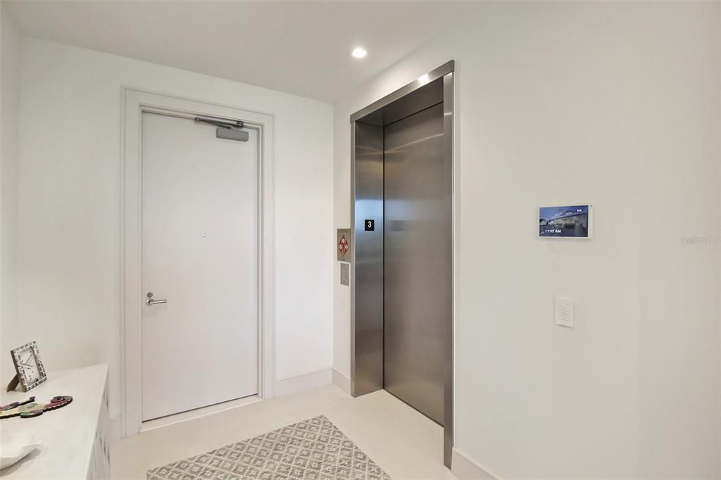 В аренду: $25,000 (1 спален, 2 ванн, 1600 Квадратных фут)