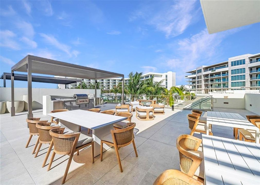 В аренду: $25,000 (1 спален, 2 ванн, 1600 Квадратных фут)