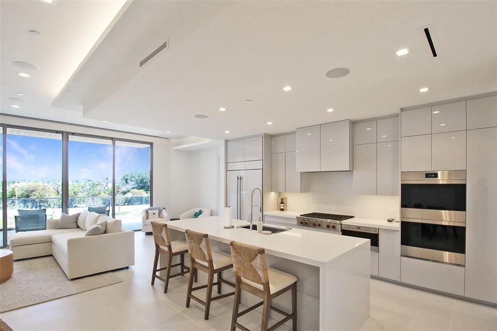 В аренду: $25,000 (1 спален, 2 ванн, 1600 Квадратных фут)