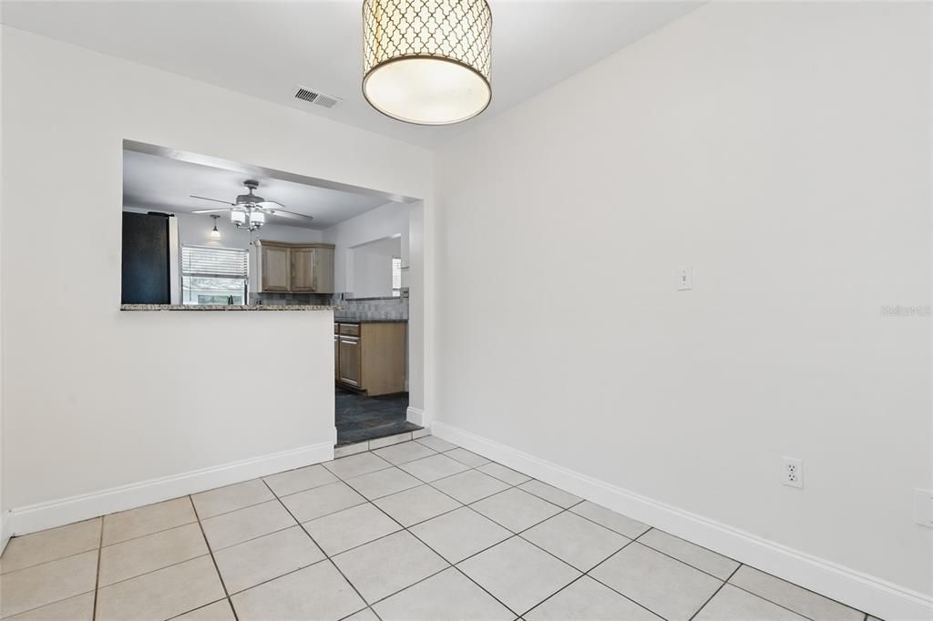 For Sale: $465,000 (3 beds, 2 baths, 1196 Square Feet)