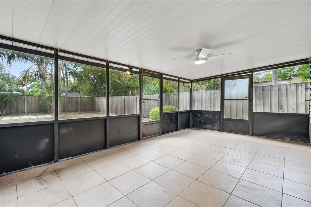 For Sale: $465,000 (3 beds, 2 baths, 1196 Square Feet)