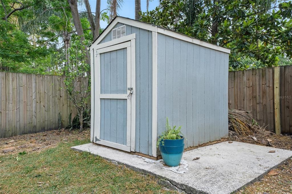 For Sale: $465,000 (3 beds, 2 baths, 1196 Square Feet)