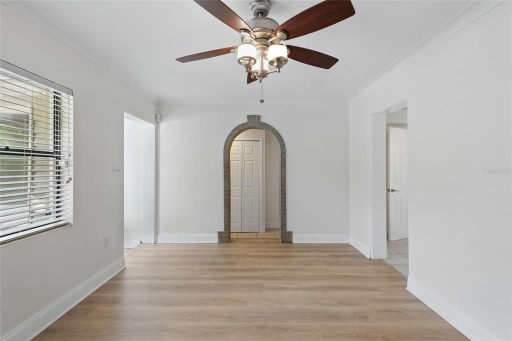 For Sale: $465,000 (3 beds, 2 baths, 1196 Square Feet)