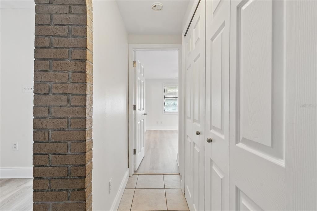 For Sale: $465,000 (3 beds, 2 baths, 1196 Square Feet)