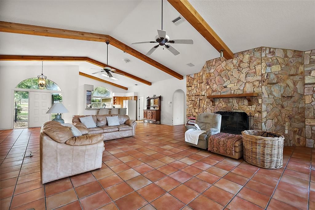 For Sale: $995,000 (3 beds, 2 baths, 2485 Square Feet)