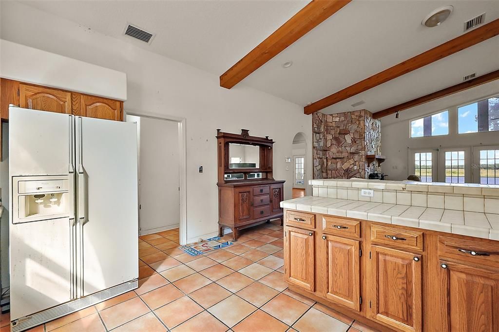 For Sale: $995,000 (3 beds, 2 baths, 2485 Square Feet)