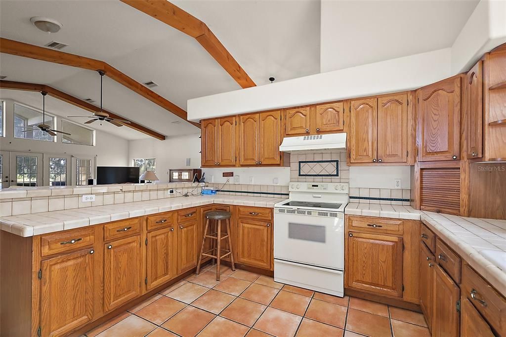 For Sale: $995,000 (3 beds, 2 baths, 2485 Square Feet)