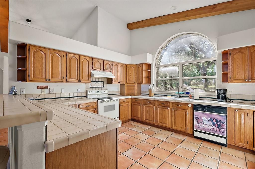 For Sale: $995,000 (3 beds, 2 baths, 2485 Square Feet)