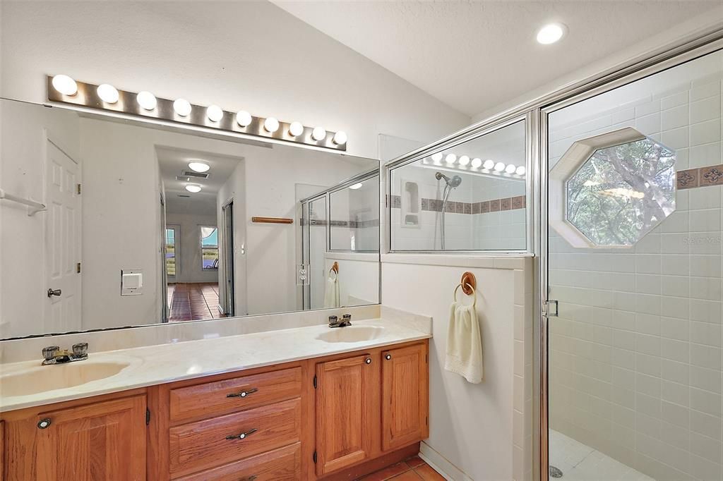 For Sale: $995,000 (3 beds, 2 baths, 2485 Square Feet)