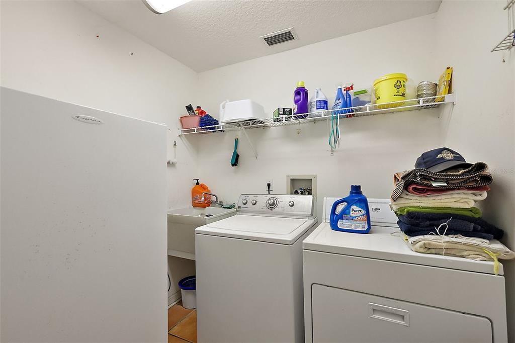 For Sale: $995,000 (3 beds, 2 baths, 2485 Square Feet)