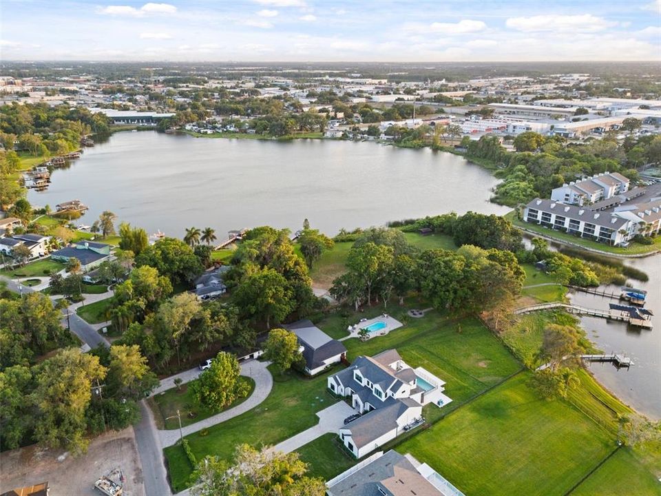 Под контрактом: $2,250,000 (2.73 acres)