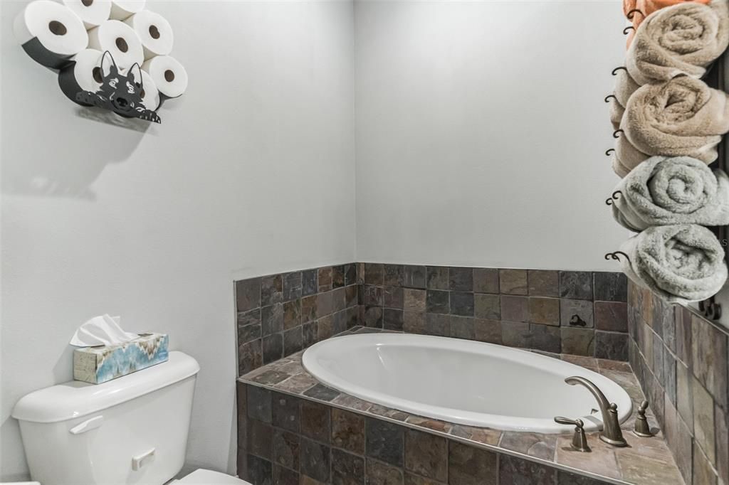 На продажу: $749,000 (3 спален, 2 ванн, 1728 Квадратных фут)