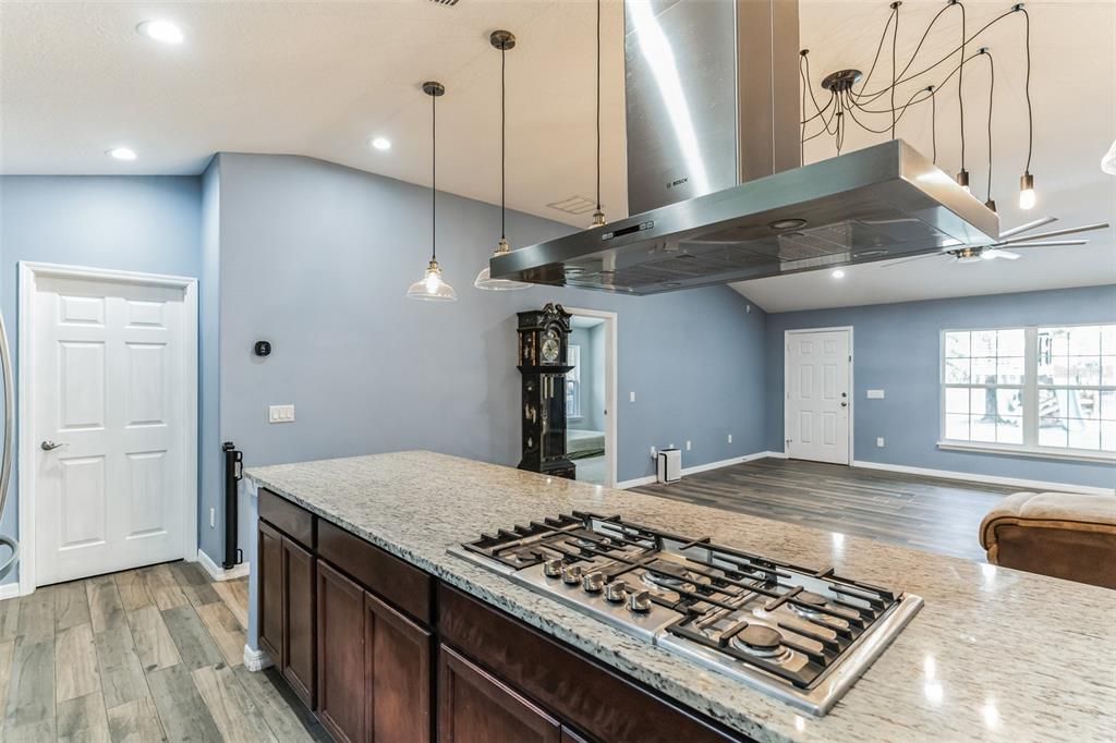 На продажу: $749,000 (3 спален, 2 ванн, 1728 Квадратных фут)