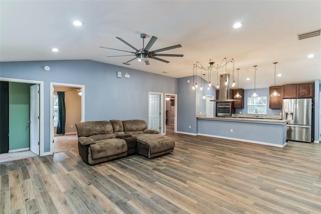 На продажу: $749,000 (3 спален, 2 ванн, 1728 Квадратных фут)