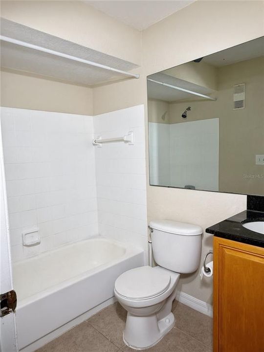 待售: $164,900 (1 贝兹, 1 浴室, 1178 平方英尺)