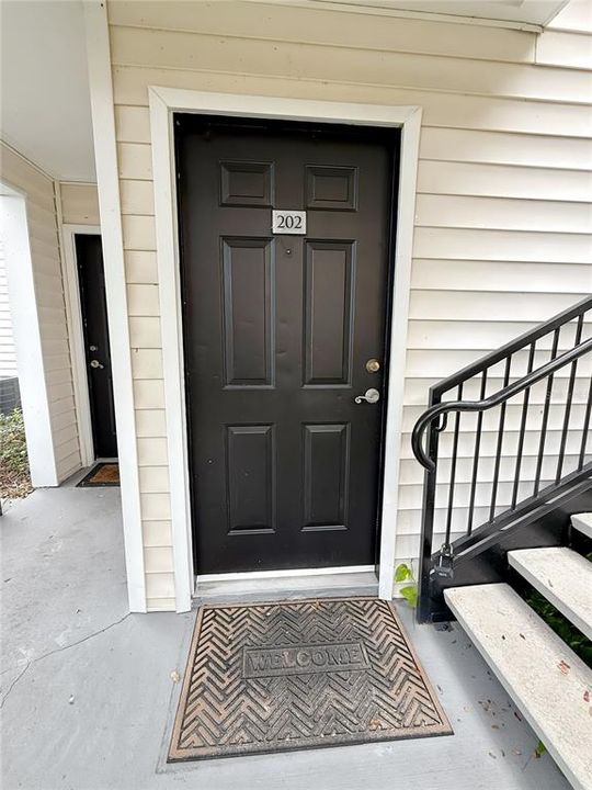 待售: $164,900 (1 贝兹, 1 浴室, 1178 平方英尺)