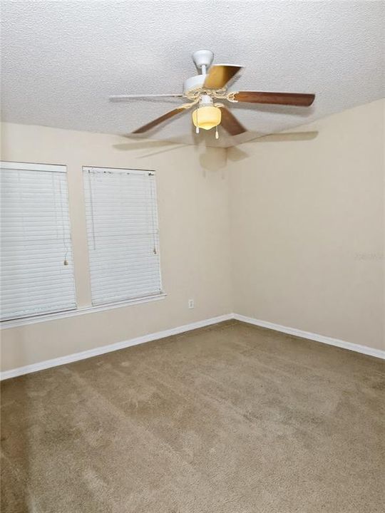 待售: $164,900 (1 贝兹, 1 浴室, 1178 平方英尺)