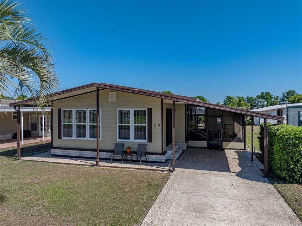 合同活跃: $166,000 (2 贝兹, 2 浴室, 1152 平方英尺)