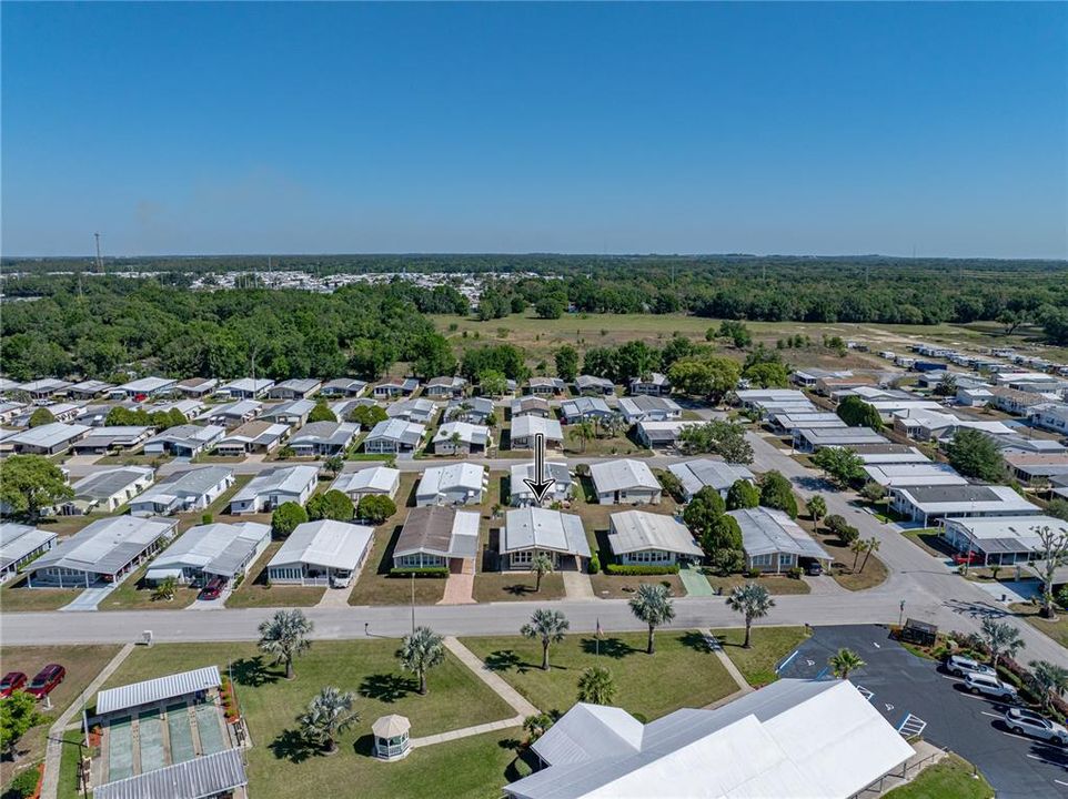 合同活跃: $166,000 (2 贝兹, 2 浴室, 1152 平方英尺)