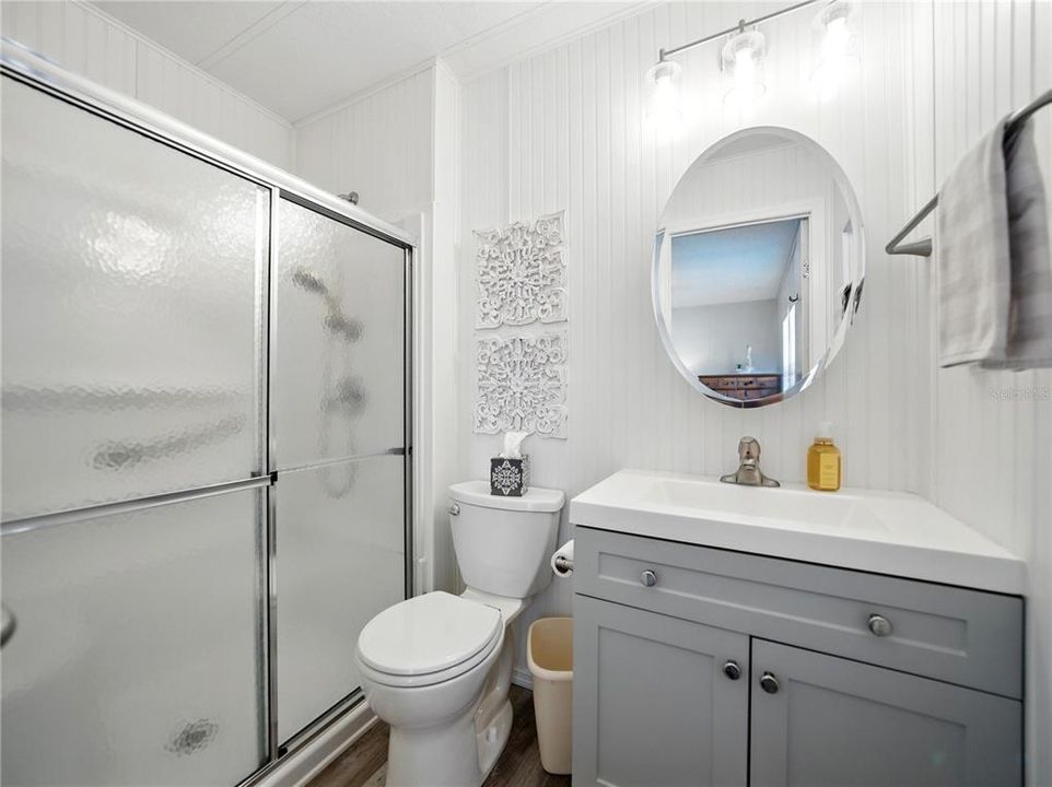 合同活跃: $166,000 (2 贝兹, 2 浴室, 1152 平方英尺)