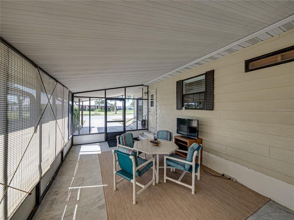 合同活跃: $166,000 (2 贝兹, 2 浴室, 1152 平方英尺)