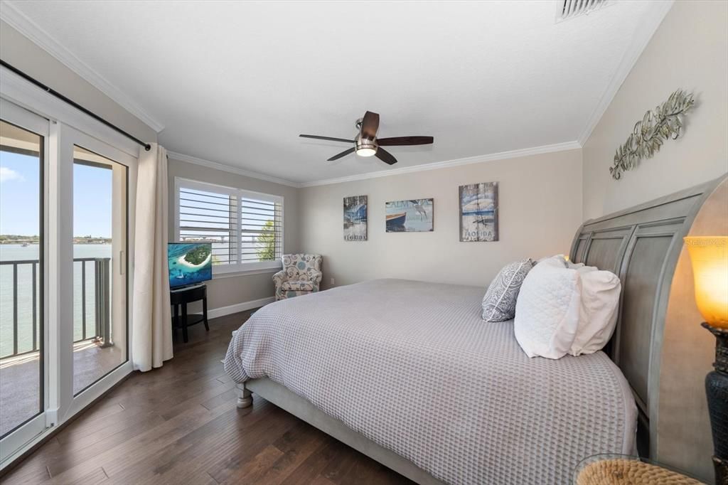 For Sale: $2,925,000 (4 beds, 3 baths, 3595 Square Feet)