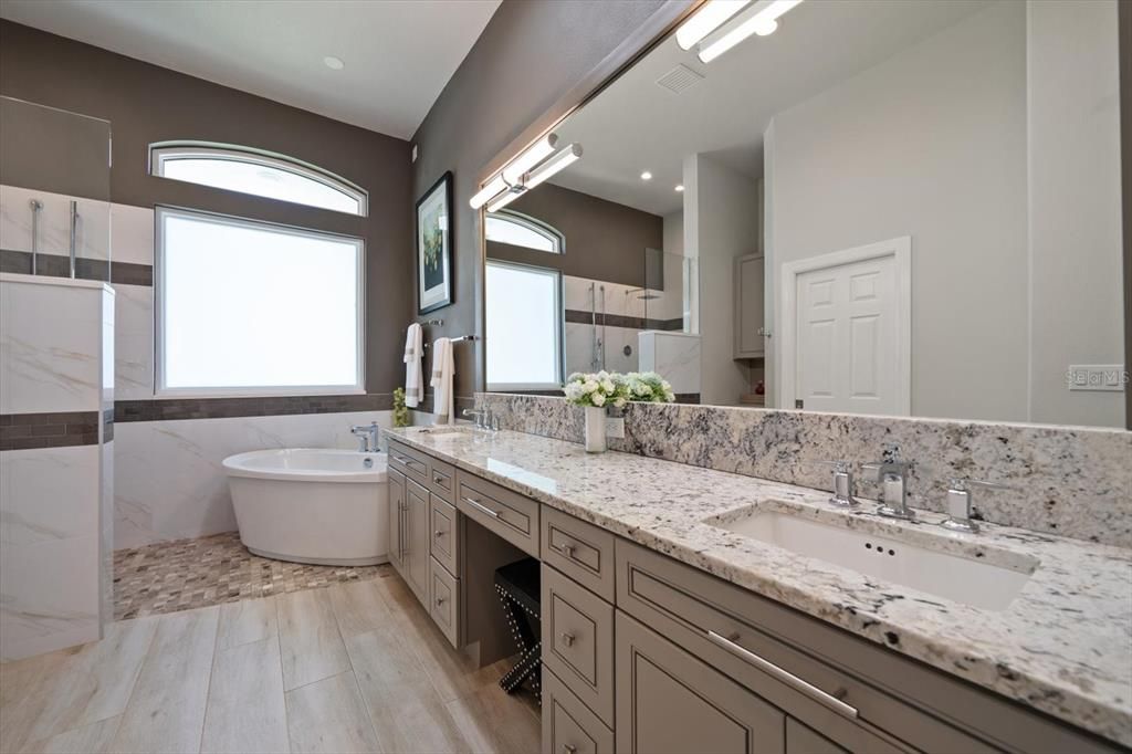 For Sale: $2,925,000 (4 beds, 3 baths, 3595 Square Feet)