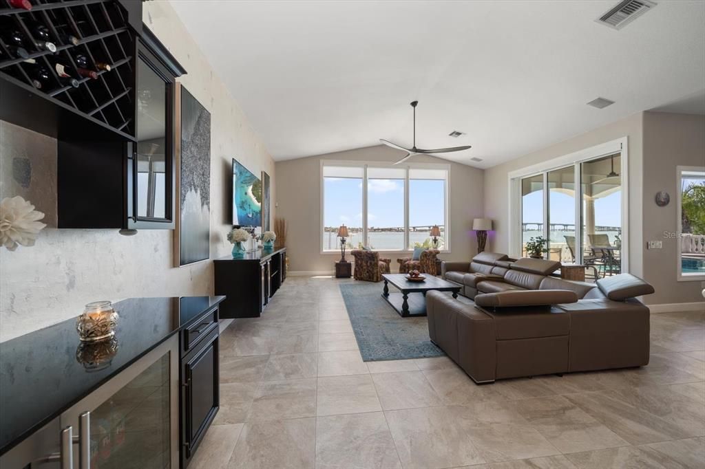 For Sale: $2,925,000 (4 beds, 3 baths, 3595 Square Feet)