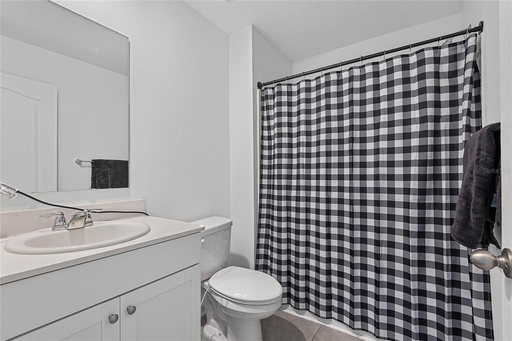 For Sale: $259,000 (3 beds, 2 baths, 1724 Square Feet)