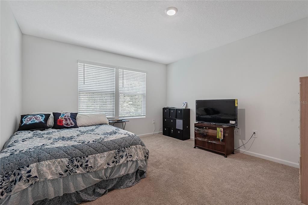 For Sale: $259,000 (3 beds, 2 baths, 1724 Square Feet)