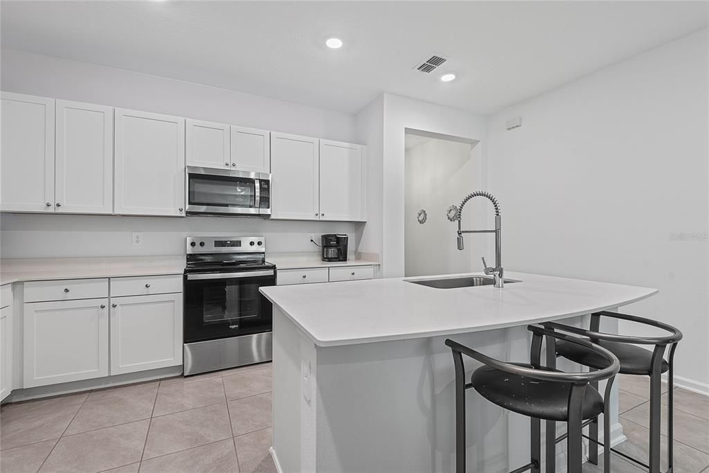 For Sale: $259,000 (3 beds, 2 baths, 1724 Square Feet)