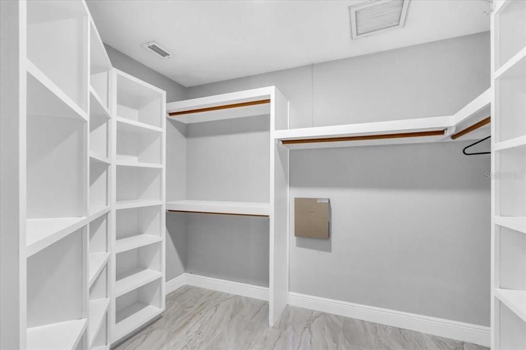 Active With Contract: $785,000 (5 beds, 3 baths, 4142 Square Feet)