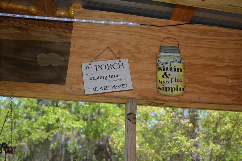 待售: $425,000 (4 贝兹, 3 浴室, 2052 平方英尺)