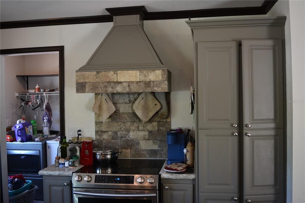 待售: $425,000 (4 贝兹, 3 浴室, 2052 平方英尺)