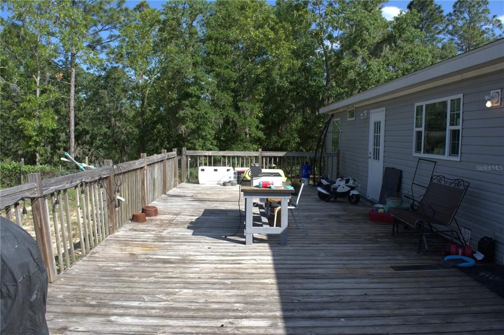 待售: $425,000 (4 贝兹, 3 浴室, 2052 平方英尺)