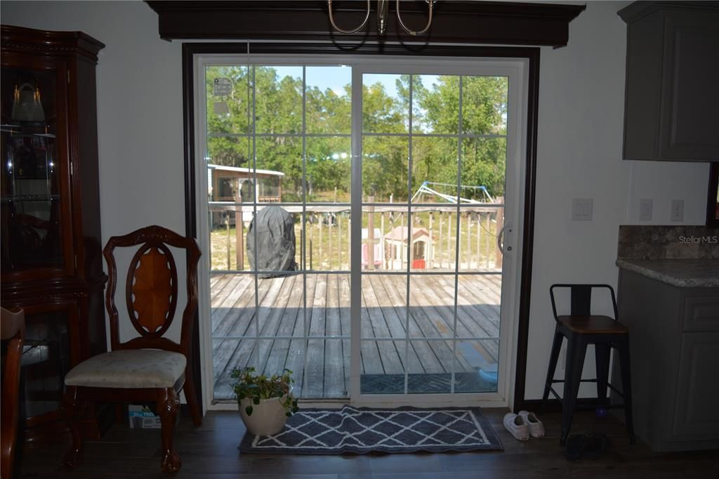 待售: $425,000 (4 贝兹, 3 浴室, 2052 平方英尺)