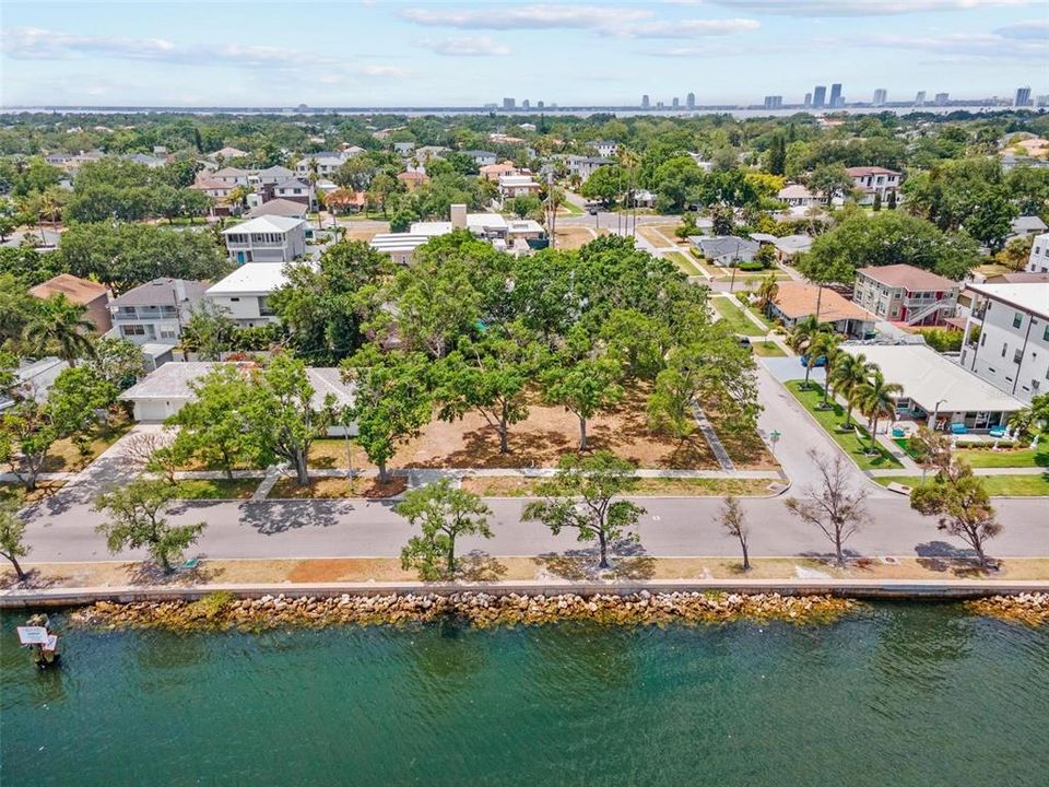 For Sale: $5,999,999 (6 beds, 7 baths, 6486 Square Feet)