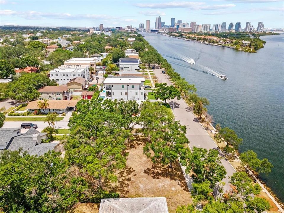 For Sale: $5,999,999 (6 beds, 7 baths, 6486 Square Feet)