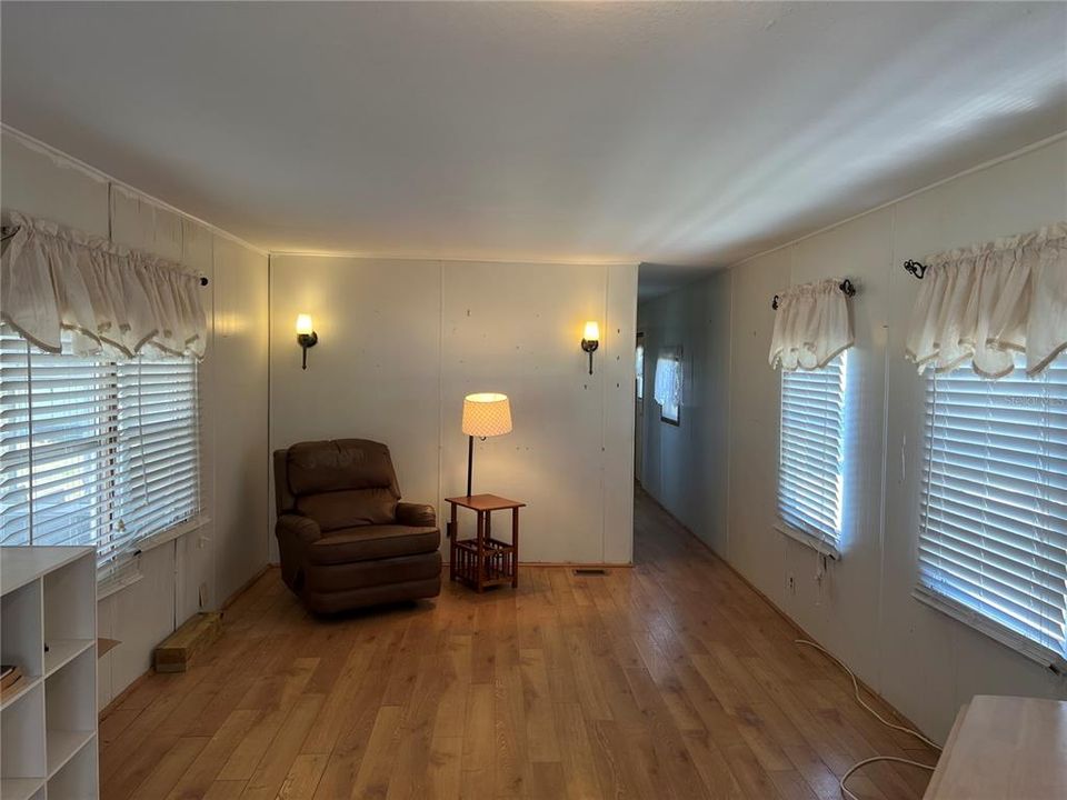 Activo con contrato: $50,000 (2 camas, 1 baños, 672 Pies cuadrados)