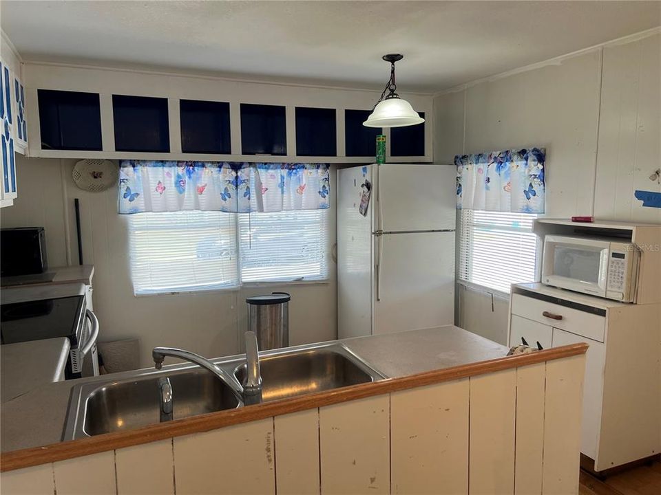 Activo con contrato: $50,000 (2 camas, 1 baños, 672 Pies cuadrados)