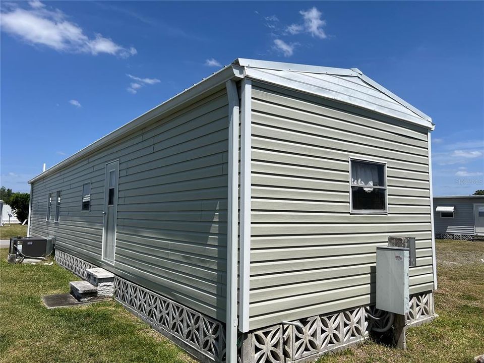 Activo con contrato: $50,000 (2 camas, 1 baños, 672 Pies cuadrados)